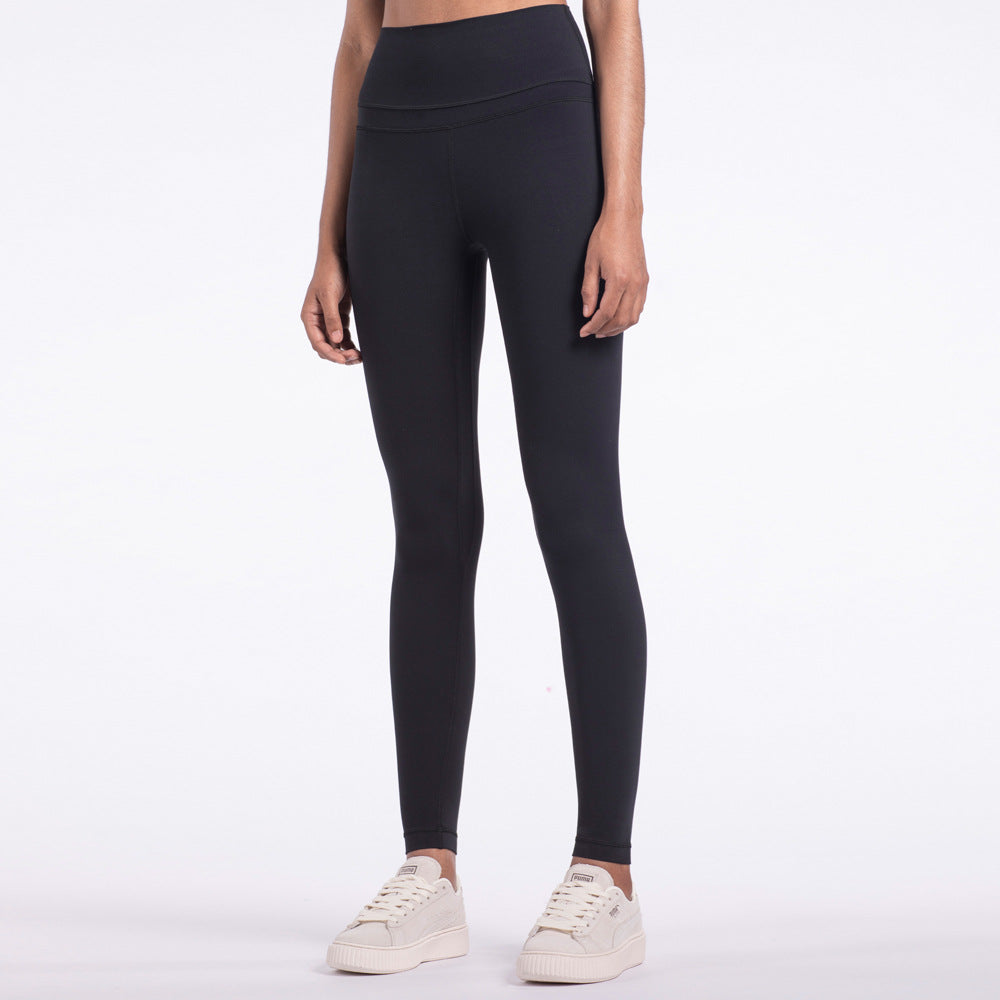 Contour Pocket Legging in Black