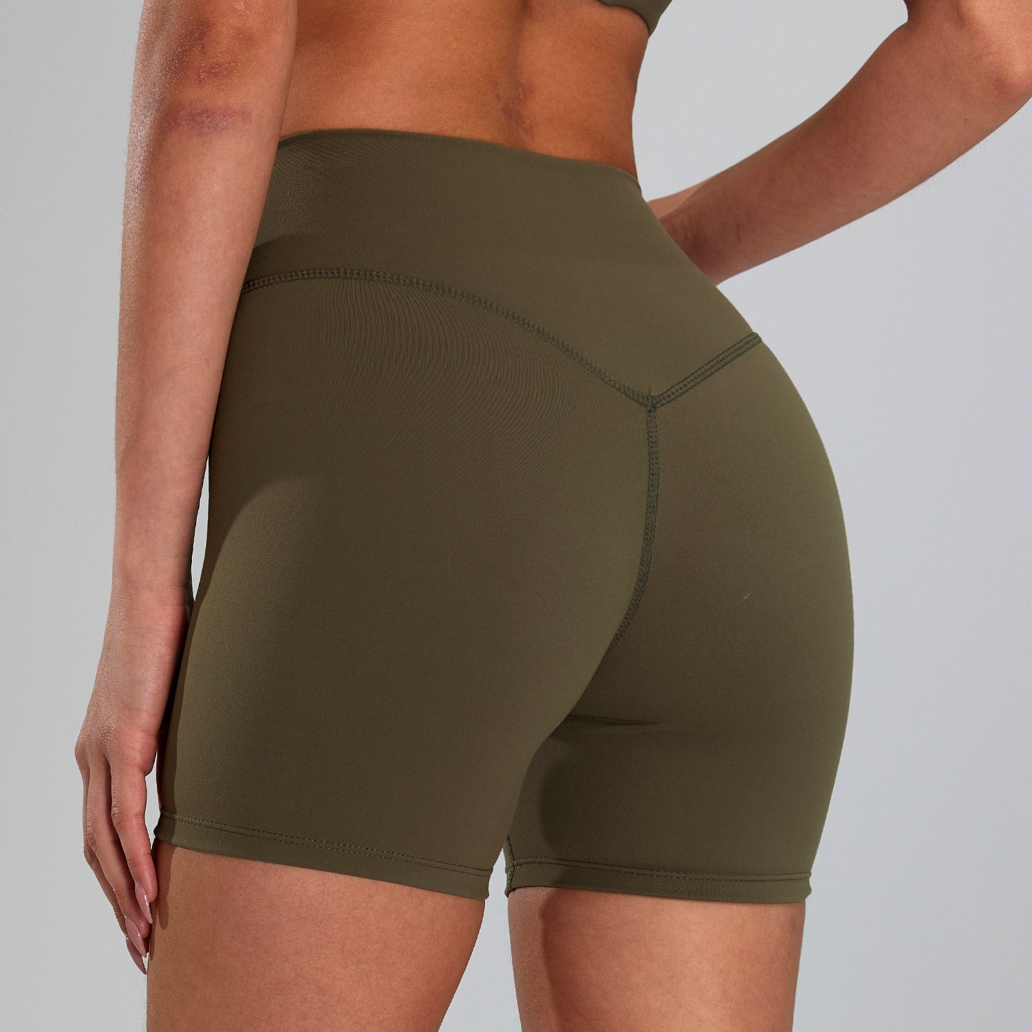 Contour Bike Short in Olive