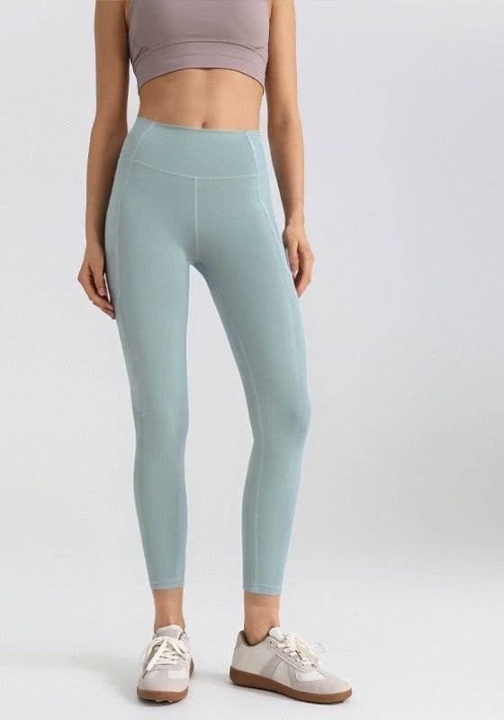 Everyday Rib Legging detail 1