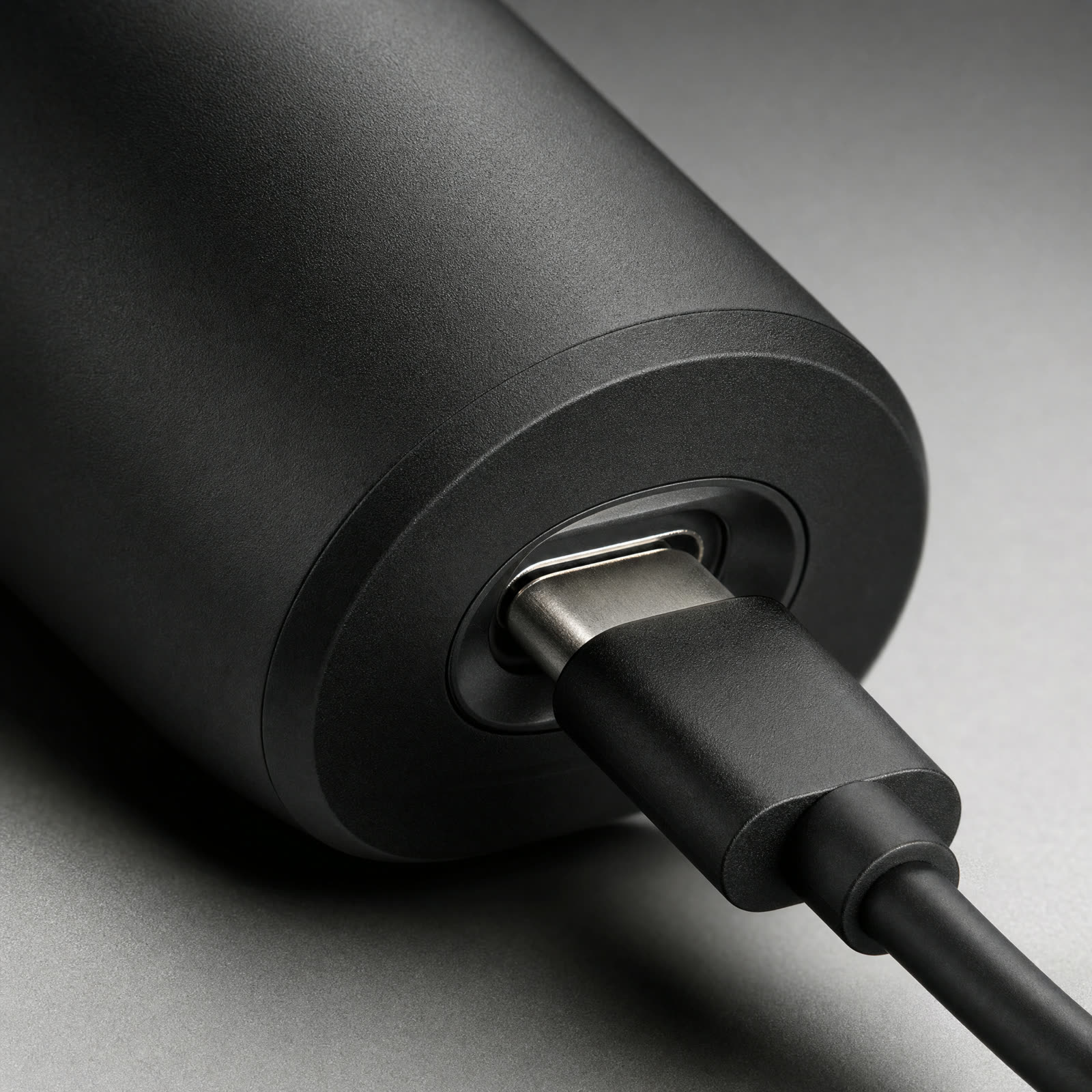 Rechargeable, cordless